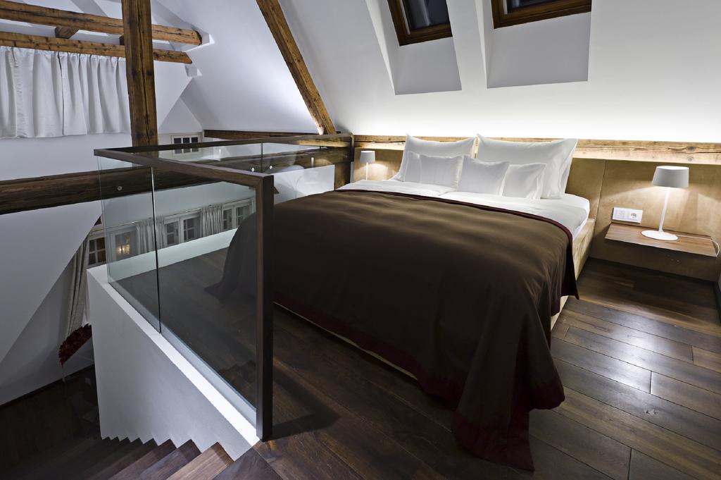 Tauroa Steirerschloessl Hotell Zeltweg Exteriör bild