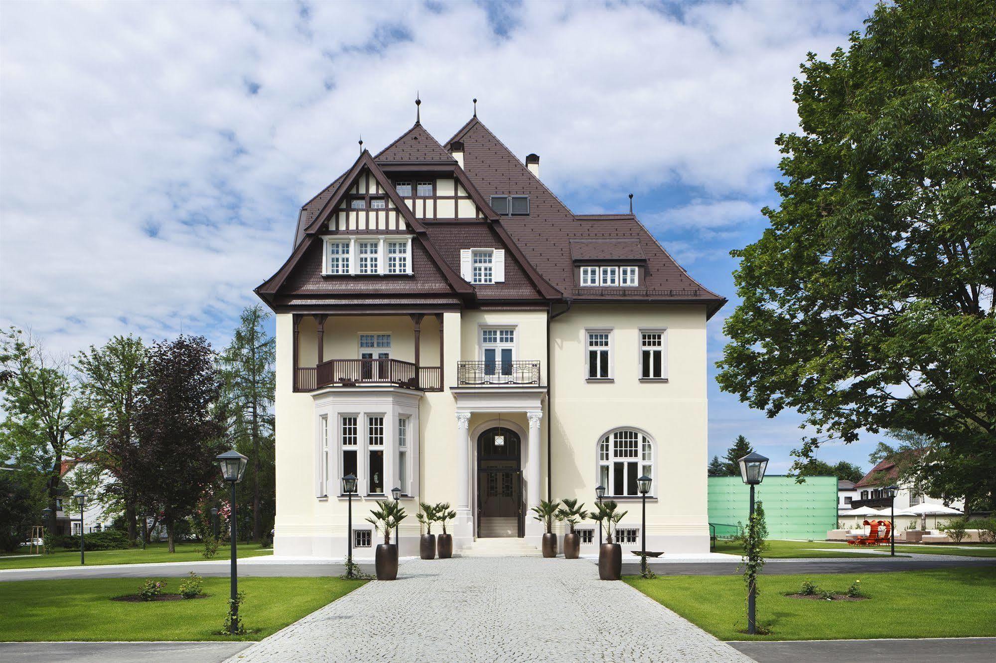 Tauroa Steirerschloessl Hotell Zeltweg Exteriör bild